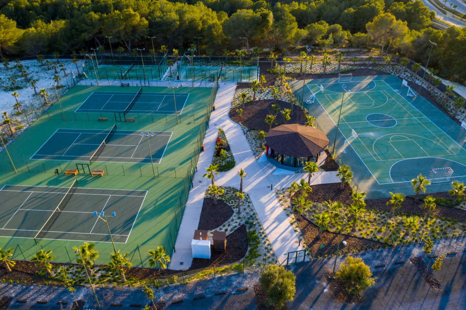 Racquet Club